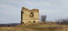 Ruinele Bisericii Veres Ruinele turnului Veres biserica Veres ruine